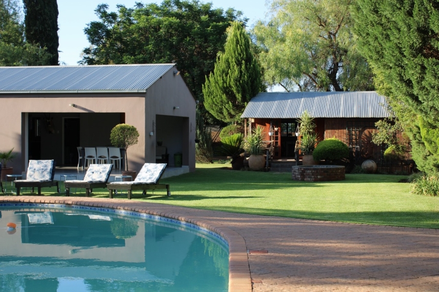 7 Bedroom Property for Sale in Bloemhof North West